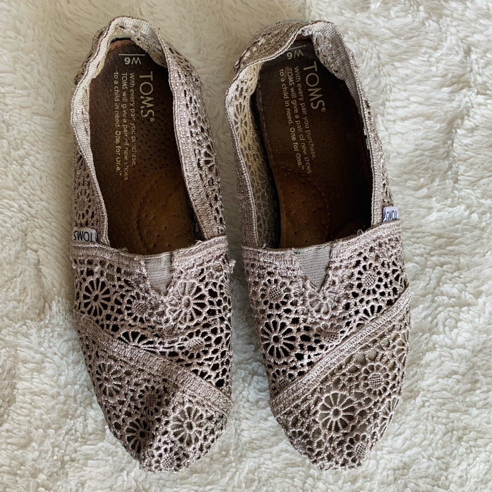 Crochet Toms shoes